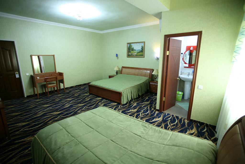 Nairi Hotel Jermuk Bagian luar foto